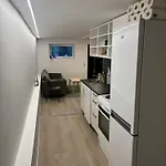 Family Friendly With Parking Apartman